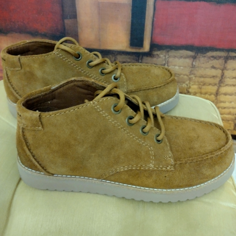 Kookaburra By UGG Size 8